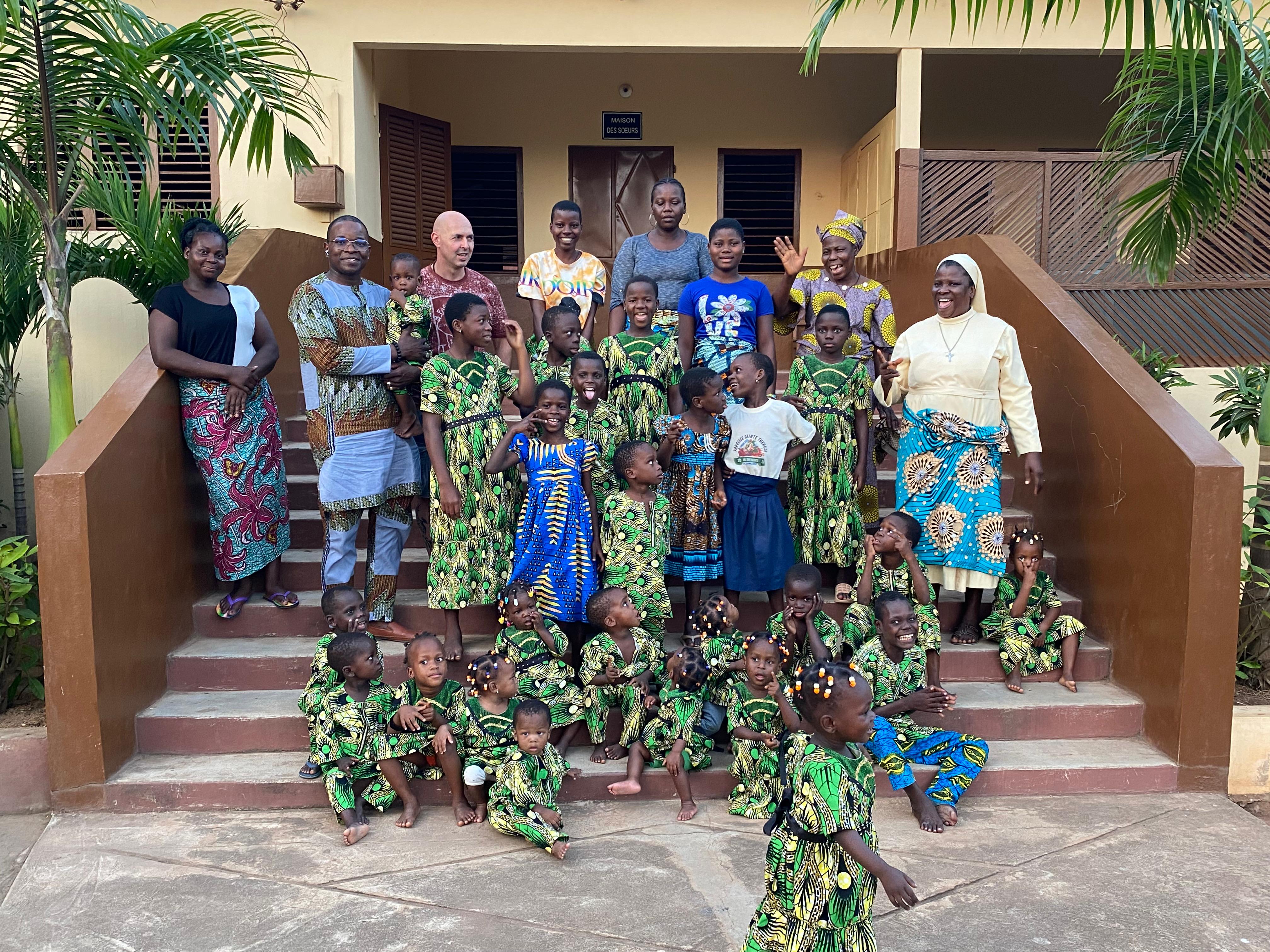 Remise des fournitures scolaires aux enfants d'Azowlissè